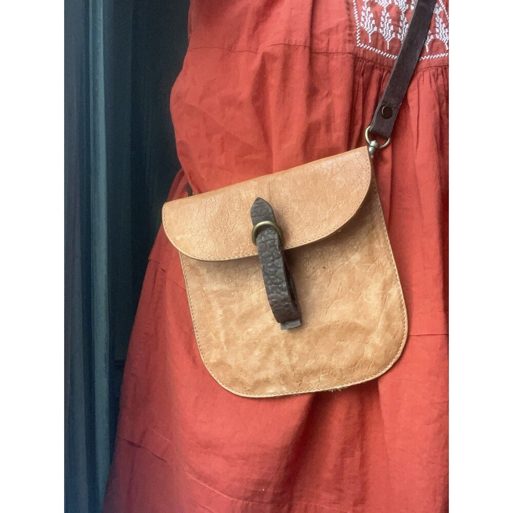 Sundance Made in Italy Leather Crossbody Bag Cognac Brown Saddle Boho Artisan